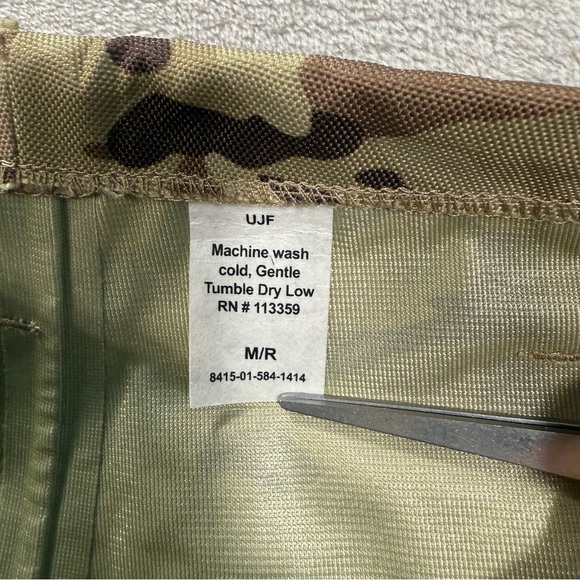 USGI APECS Wet Weather Trousers Multicam Men's Sz M/R Camo - Picture 7 of 11